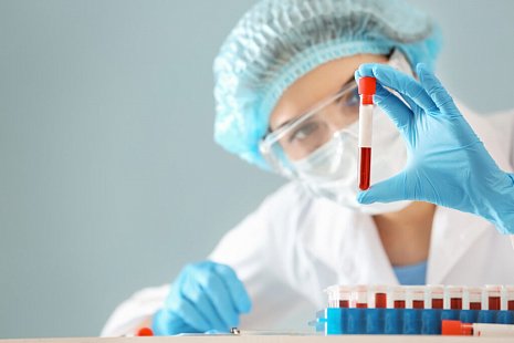 Какие необходимо сдавать анализы перед имплантацией зубов?
