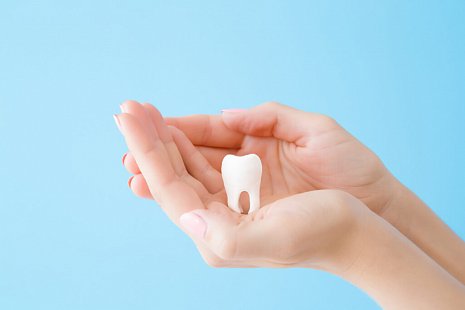 Сколько стоит металлическая коронка с напылением