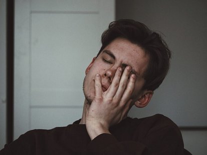Что делать, если сильно болит зуб?